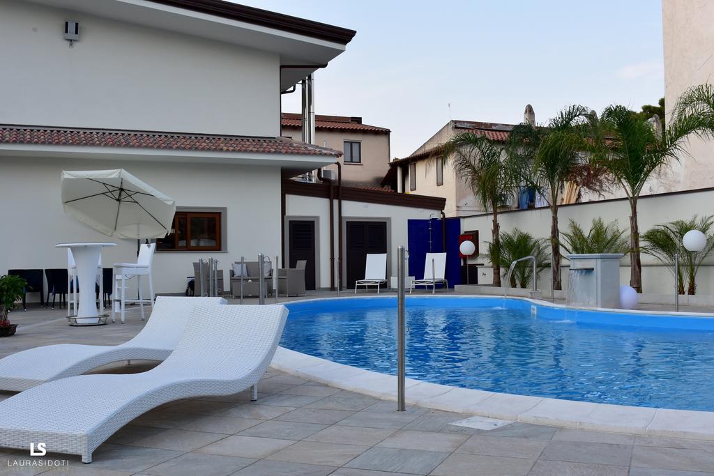 Hotel Riviera Azzurra Oliveri Exterior foto